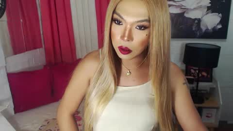 Snapshot of commanderofsexx chatting on January 2, 12:55 am QUEEN SABRINA online show from January 2, 12:55 am