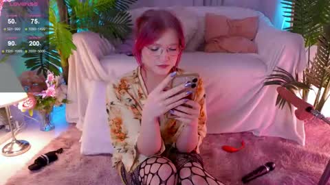 Snapshot of crazy__wine chatting on February 25, 9:37 pm Sonya online show from February 25, 9:37 pm