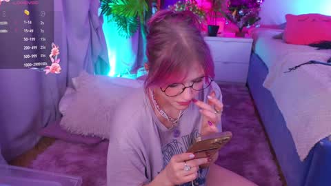 Snapshot of crazy__wine chatting on December 27, 4:15 am Sonya online show from December 27, 4:15 am
