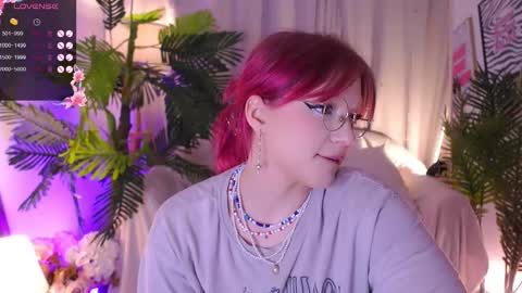 Snapshot of crazy__wine chatting on March 8, 6:37 pm Sonya online show from March 8, 6:37 pm