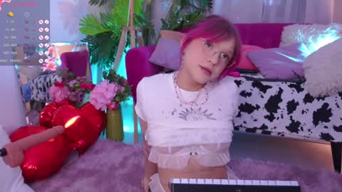 Snapshot of crazy__wine chatting on February 7, 2:58 pm Sonya online show from February 7, 2:58 pm