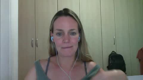 Anny online show from February 25, 9:15 pm
