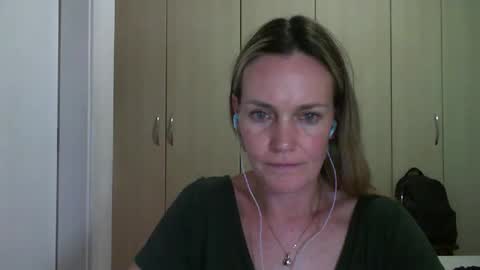 Anny online show from February 18, 6:04 pm
