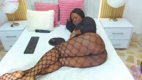Snapshot of crazybigass chatting on September 9, 2:50 pm Sara online show from September 9, 2:50 pm