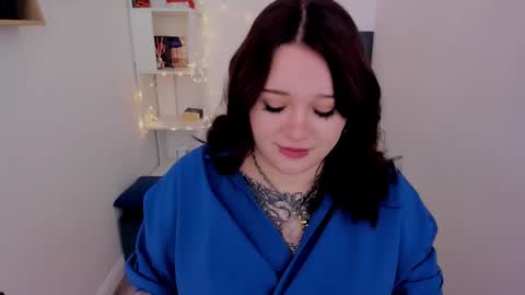 Snapshot of crazydaisiy chatting on March 9, 2:43 pm crazydaisiy online show from March 9, 2:43 pm
