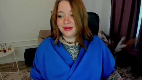 Snapshot of crazydaisiy chatting on February 2, 7:41 am crazydaisiy online show from February 2, 7:41 am