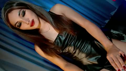Snapshot of creamycum_celinexxx chatting on February 12, 7:56 pm Celine online show from February 12, 7:56 pm