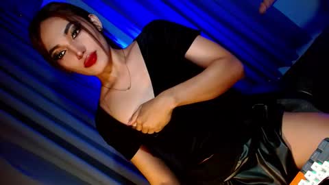 Snapshot of creamycum_celinexxx chatting on February 11, 7:16 pm Celine online show from February 11, 7:16 pm