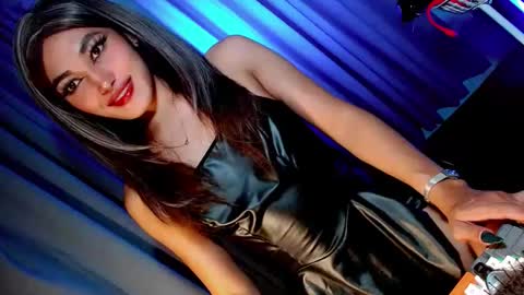 Snapshot of creamycum_celinexxx chatting on February 4, 7:55 pm Celine online show from February 4, 7:55 pm