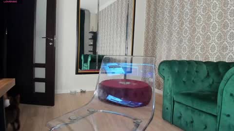 Snapshot of creamyinkk chatting on January 15, 8:51 am Sophie online show from January 15, 8:51 am