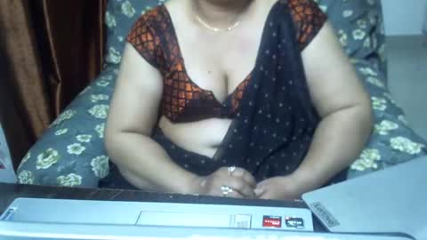 Snapshot of crezybhabihot chatting on March 1, 12:07 am Sonika69 online show from March 1, 12:07 am