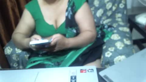 Snapshot of crezybhabihot chatting on February 27, 2:00 pm Sonika69 online show from February 27, 2:00 pm