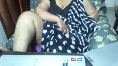 Snapshot of crezybhabihot chatting on February 23, 4:07 am Sonika69 online show from February 23, 4:07 am