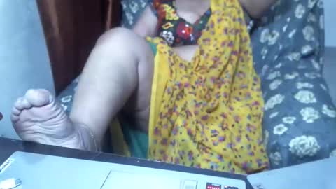 Snapshot of crezybhabihot chatting on February 9, 1:55 am Sonika69 online show from February 9, 1:55 am