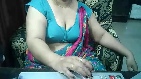 Snapshot of crezybhabihot chatting on September 13, 1:02 pm Sonika69 online show from September 13, 1:02 pm