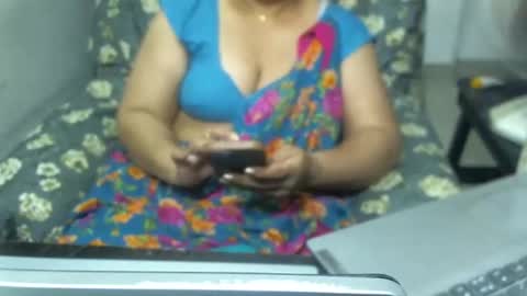 Snapshot of crezybhabihot chatting on March 9, 7:15 pm Sonika69 online show from March 9, 7:15 pm