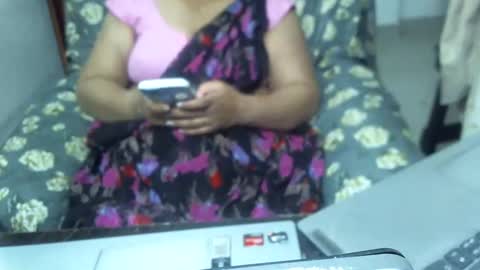 Snapshot of crezybhabihot chatting on February 19, 9:58 pm Sonika69 online show from February 19, 9:58 pm