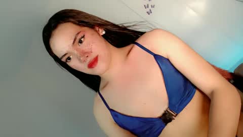 Snapshot of cris_slut08 chatting on December 3, 10:23 am my beautiful cris online show from December 3, 10:23 am