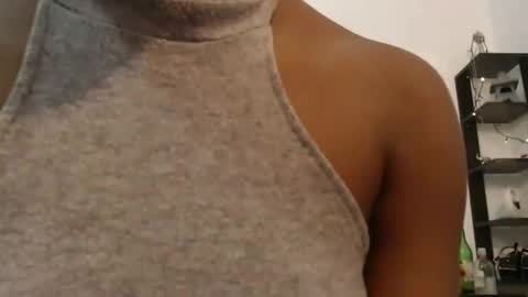 Snapshot of cristal_smith06 chatting on December 28, 2:42 pm Hanna online show from December 28, 2:42 pm