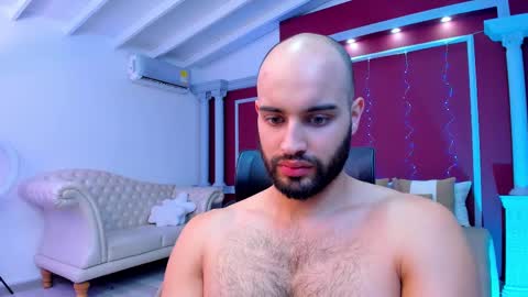 Cristobal Alzate online show from February 13, 2:20 pm