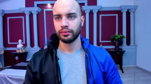 Cristobal Alzate online show from February 6, 11:09 am