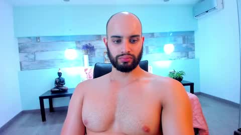 Cristobal Alzate online show from February 21, 5:02 am