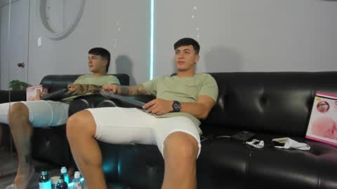 Snapshot of cristopher_strong chatting on January 22, 3:29 pm Cristopher online show from January 22, 3:29 pm