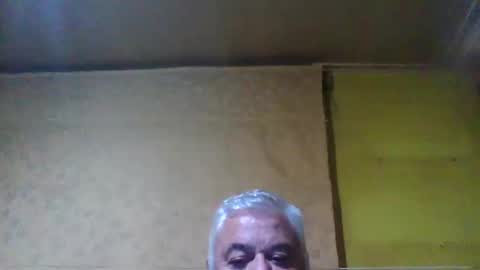 crmperez online show from January 18, 4:37 am