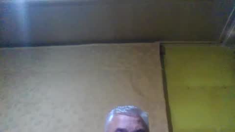crmperez online show from February 18, 1:32 am