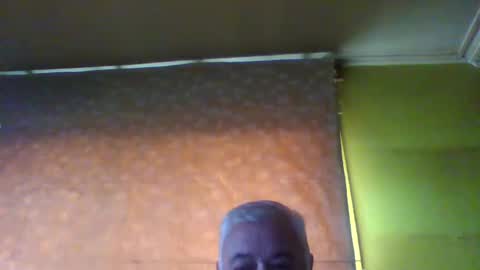 crmperez online show from February 28, 6:52 pm