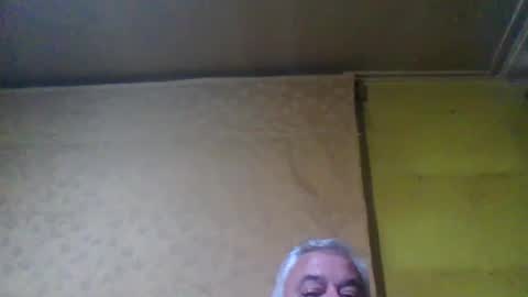 crmperez online show from February 1, 5:49 am
