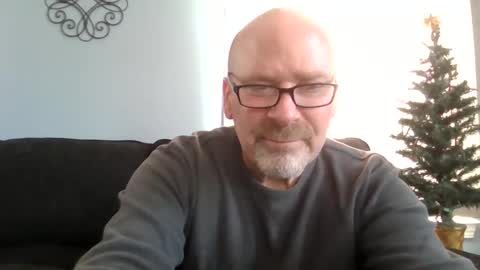 Snapshot of cruising_guy chatting on January 30, 6:10 pm fun guy online show from January 30, 6:10 pm