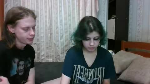 Crystal and Marcl online show from March 5, 8:21 pm