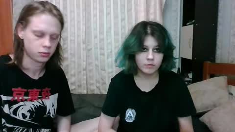 Crystal and Marcl online show from March 9, 9:57 pm