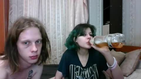 Crystal and Marcl online show from March 4, 4:27 am