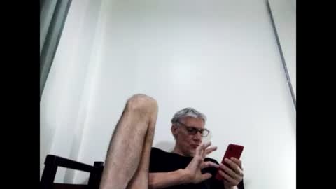 Snapshot of cucaio18 chatting on March 6, 11:14 am BIG UNCUT HARD COCK online show from March 6, 11:14 am