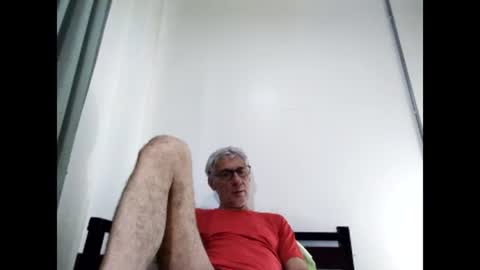 Snapshot of cucaio18 chatting on February 28, 7:15 am BIG UNCUT HARD COCK online show from February 28, 7:15 am