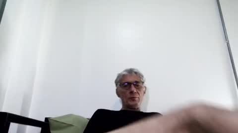 Snapshot of cucaio18 chatting on March 10, 8:28 am BIG UNCUT HARD COCK online show from March 10, 8:28 am