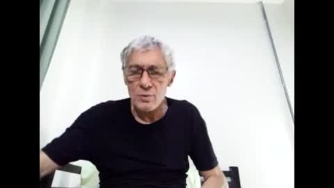 Snapshot of cucaio18 chatting on March 3, 9:33 am BIG UNCUT HARD COCK online show from March 3, 9:33 am