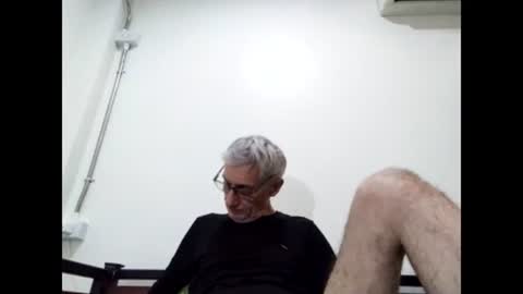 Snapshot of cucaio18 chatting on February 8, 11:33 am BIG UNCUT HARD COCK online show from February 8, 11:33 am