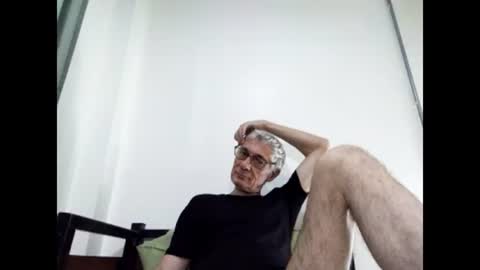 Snapshot of cucaio18 chatting on March 10, 1:21 pm BIG UNCUT HARD COCK online show from March 10, 1:21 pm