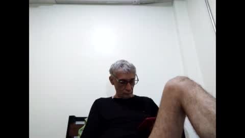 Snapshot of cucaio18 chatting on February 12, 11:07 am BIG UNCUT HARD COCK online show from February 12, 11:07 am