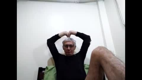 Snapshot of cucaio18 chatting on February 12, 2:43 pm BIG UNCUT HARD COCK online show from February 12, 2:43 pm