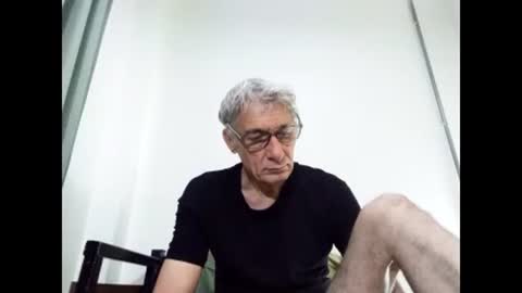 Snapshot of cucaio18 chatting on March 10, 1:01 am BIG UNCUT HARD COCK online show from March 10, 1:01 am