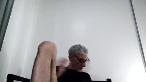 Snapshot of cucaio18 chatting on February 19, 7:17 am BIG UNCUT HARD COCK online show from February 19, 7:17 am