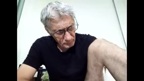 Snapshot of cucaio18 chatting on March 12, 6:18 am BIG UNCUT HARD COCK online show from March 12, 6:18 am