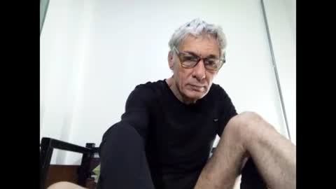 Snapshot of cucaio18 chatting on March 9, 1:46 am BIG UNCUT HARD COCK online show from March 9, 1:46 am