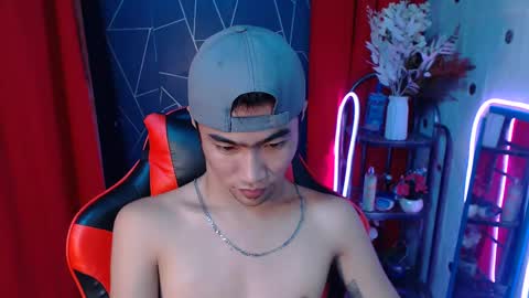 Snapshot of cumhavefun25 chatting on December 7, 9:00 am ask me online show from December 7, 9:00 am