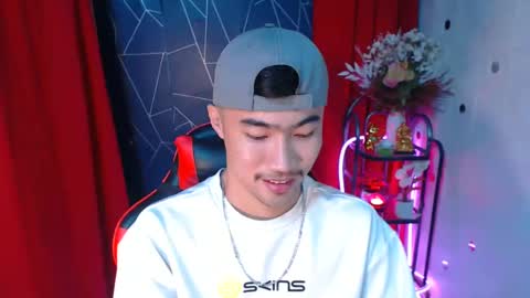 Snapshot of cumhavefun25 chatting on February 8, 4:14 pm ask me online show from February 8, 4:14 pm