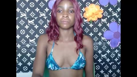 Snapshot of cupidxdoll chatting on February 25, 11:59 pm cupidxdoll online show from February 25, 11:59 pm